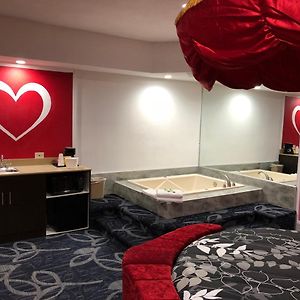 Sweetheart Suite Non-Smoking